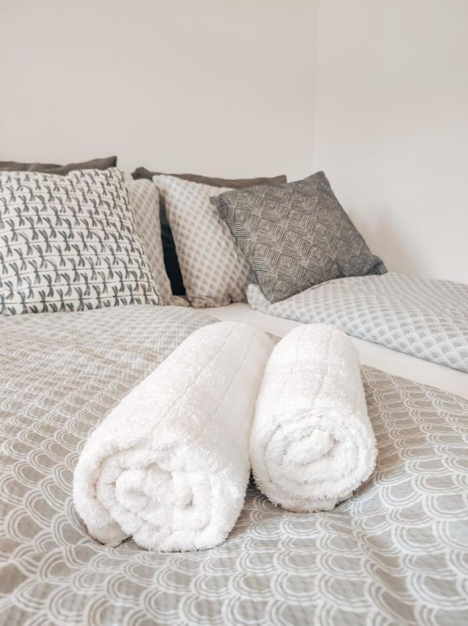 Studio Apartment Sanya ลูบลิยานา ภายนอก รูปภาพ
