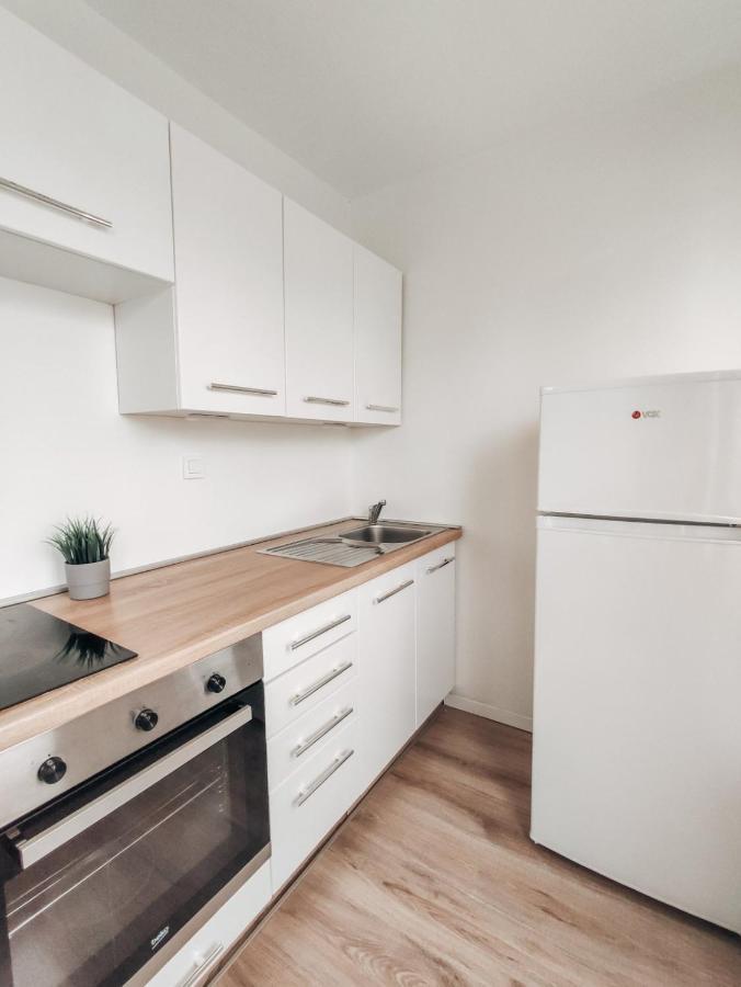 Studio Apartment Sanya ลูบลิยานา ภายนอก รูปภาพ